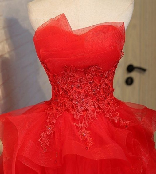 Charmantes A-Linie trägerloses kurzes Homecoming-Kleid aus Spitze Y1107