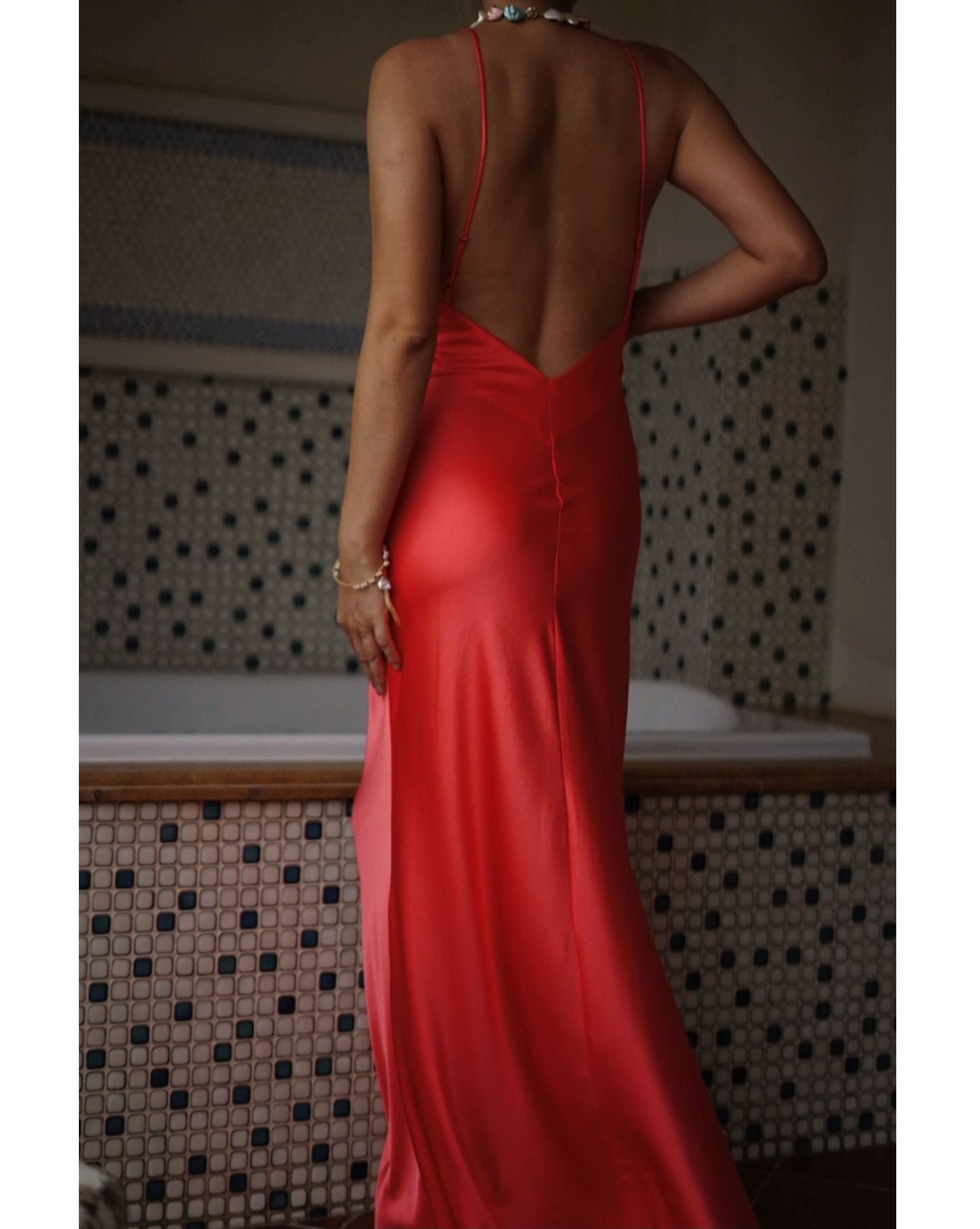 100% Mulberry Silk Simplicity V Neck Dress