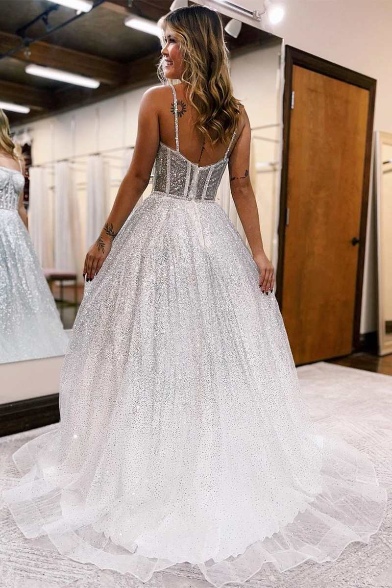 Magdalena | Silbernes A-Linien-Ballkleid mit Ombre-Pailletten und Prinzessinnen-Trägern