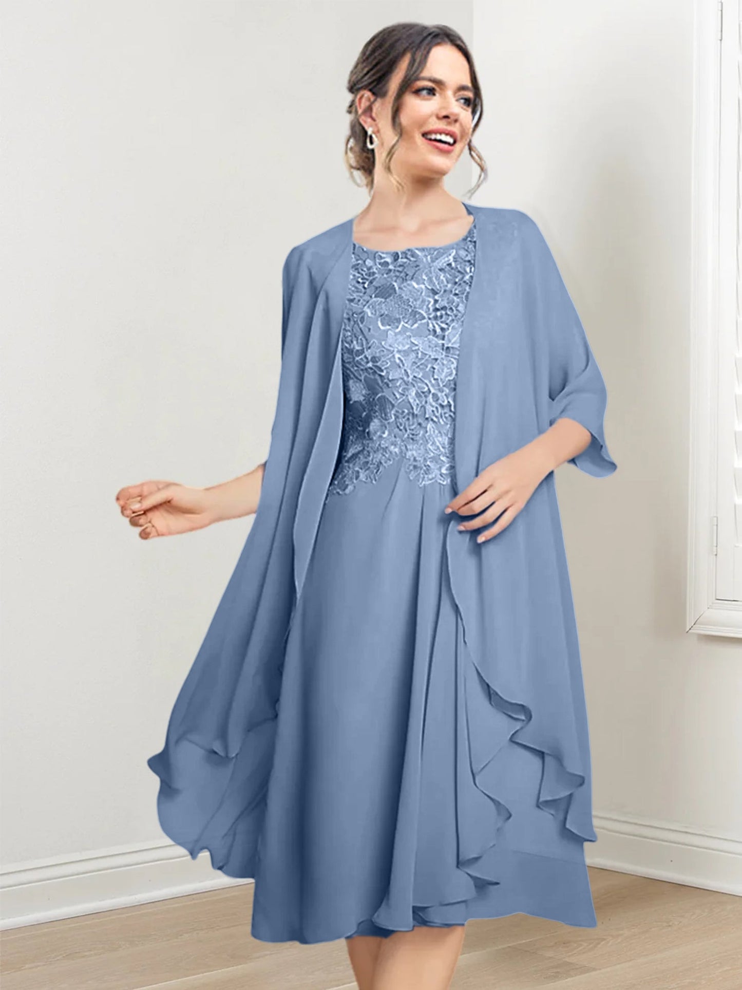 Vestidos de madre de la novia de corte A/princesa con escote redondo y largo hasta la rodilla