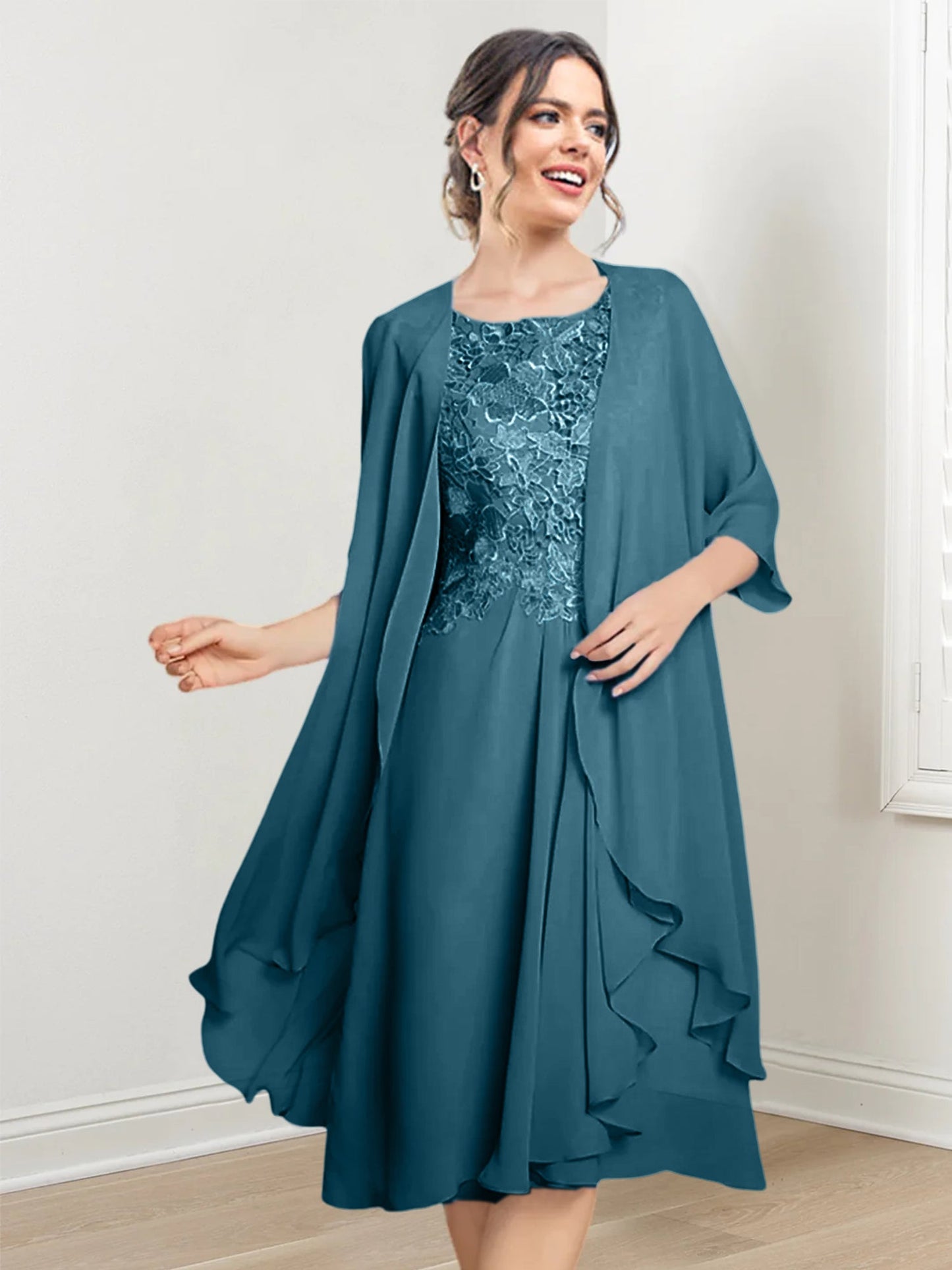Vestidos de madre de la novia de corte A/princesa con escote redondo y largo hasta la rodilla