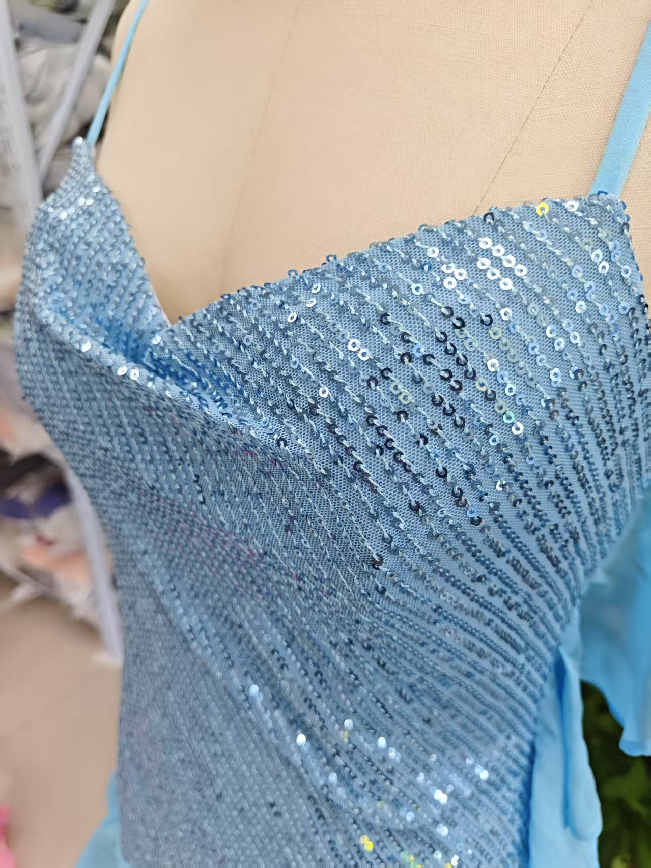 Hermoso vestido de cóctel de gasa con volantes y lentejuelas azules, vestido de fiesta Y8253