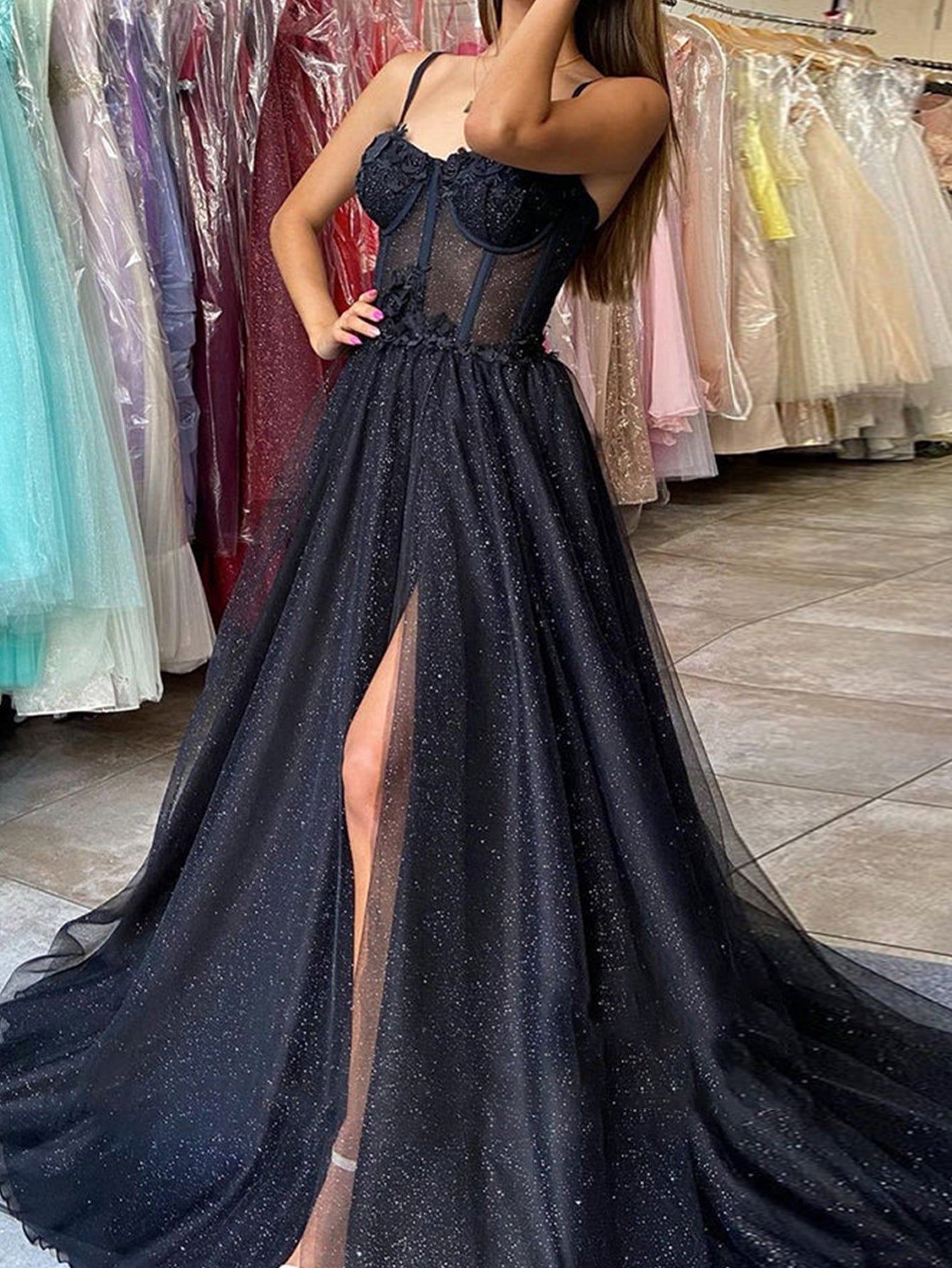 Keily | A-Linien-Ballkleid aus Glitzertüll mit Spaghettiträgern