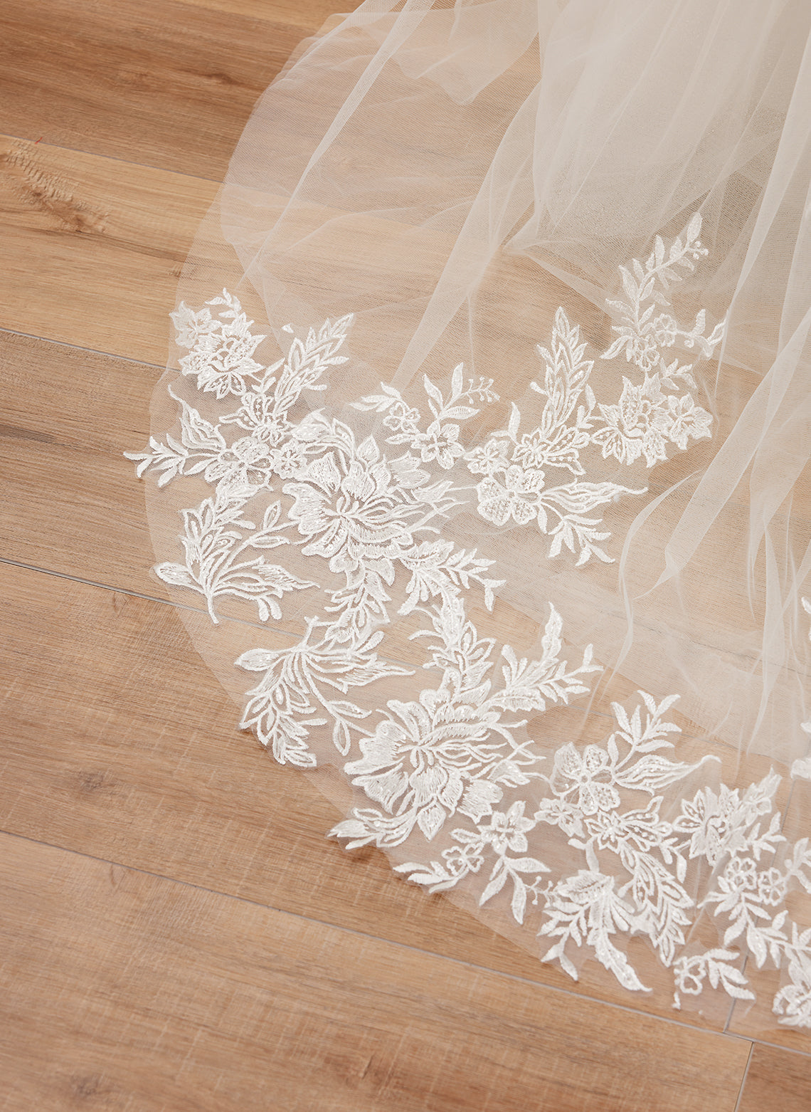 Vestido de gala de manga larga con tul y cola larga para primera comunión de niña de las flores