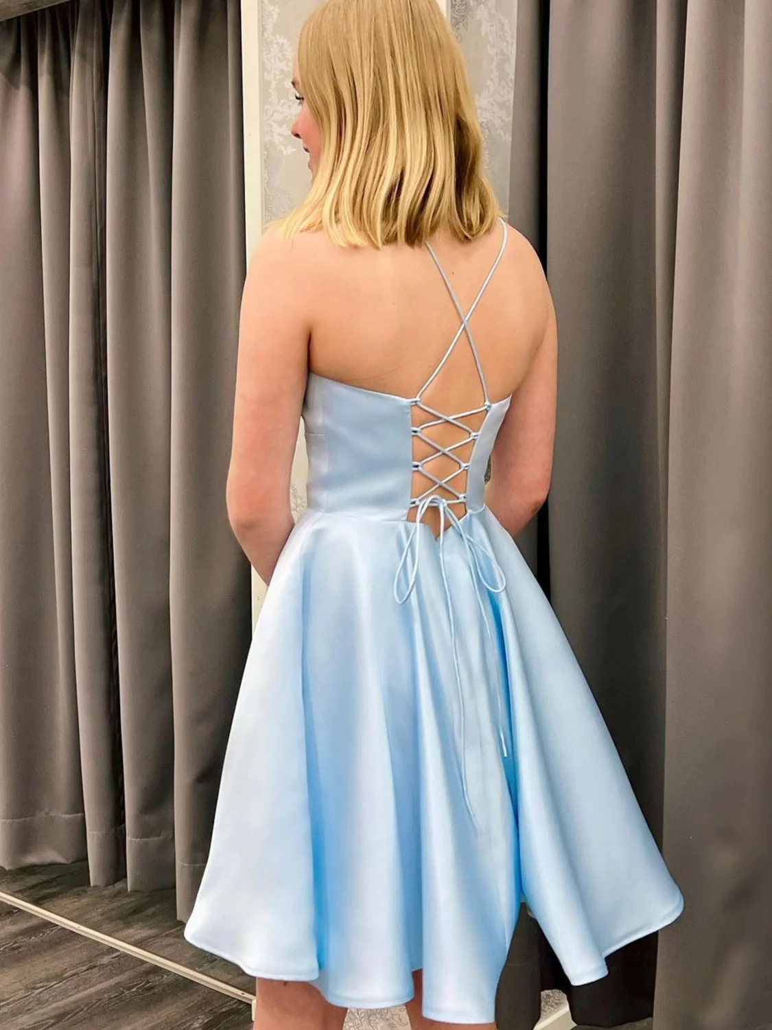 Blaues Satin-Heimkehrkleid, 8. Abschlusskleid Y3074
