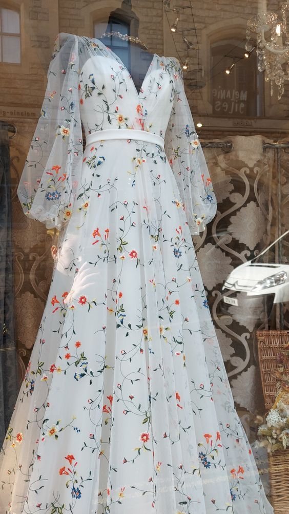 Vestido de novia francés elegante de gasa floral, manga larga, escote en V, Y2065