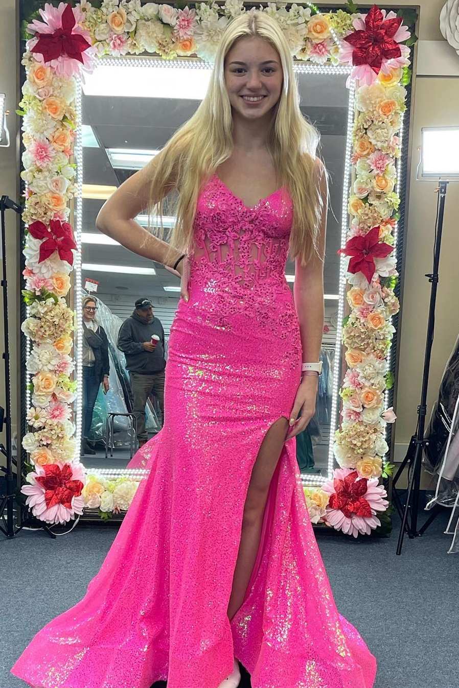 Kaiya | Vestido de fiesta de sirena con escote en V y lentejuelas con abertura