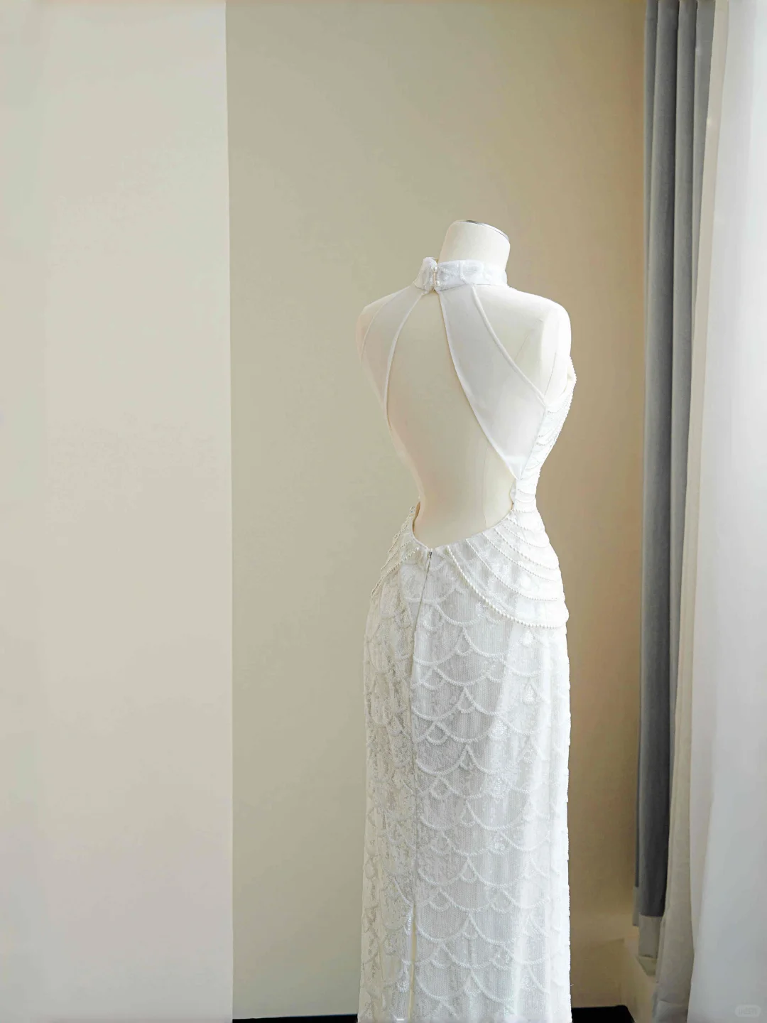Vestido de noche largo con lentejuelas blancas, perlas y cadena, elegante, estilo vaina, para fiesta y noche, Y8670