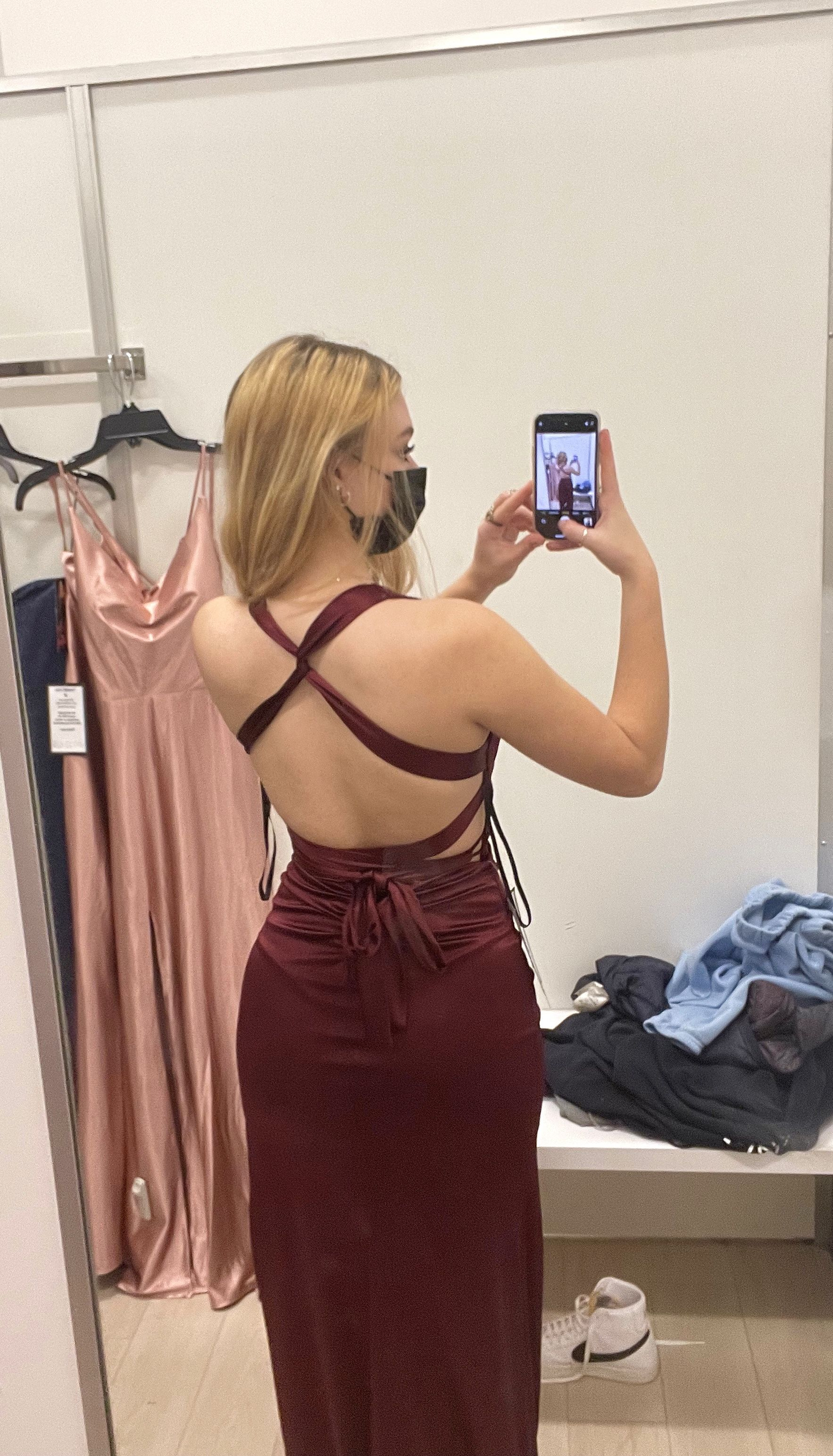 Abendkleid aus Satin mit Riemchenrücken, bezauberndes formelles Kleid Y2927