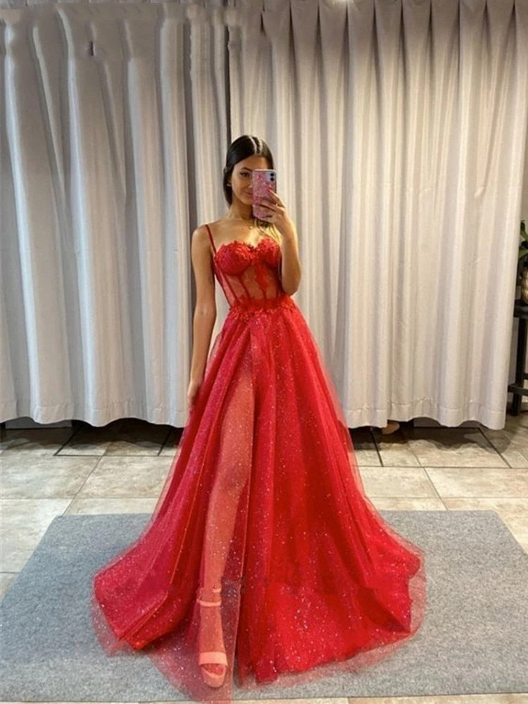 Keily | A-Linien-Ballkleid aus Glitzertüll mit Spaghettiträgern