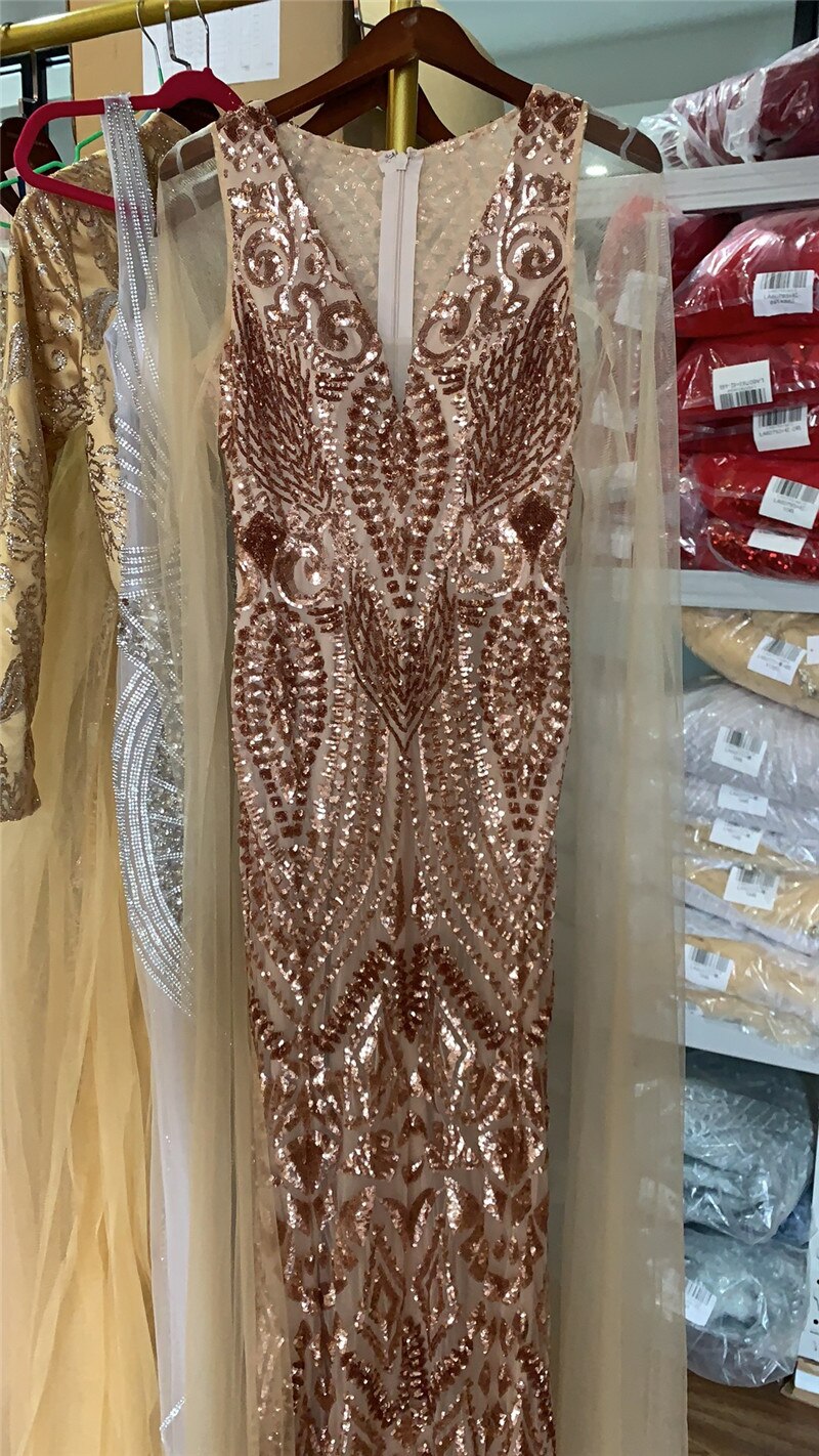Schwarzes, sexy Abendkleid mit V-Ausschnitt und Pailletten im Meerjungfrauen-Stil, ärmellos, funkelnd, Design 2025 LA70117