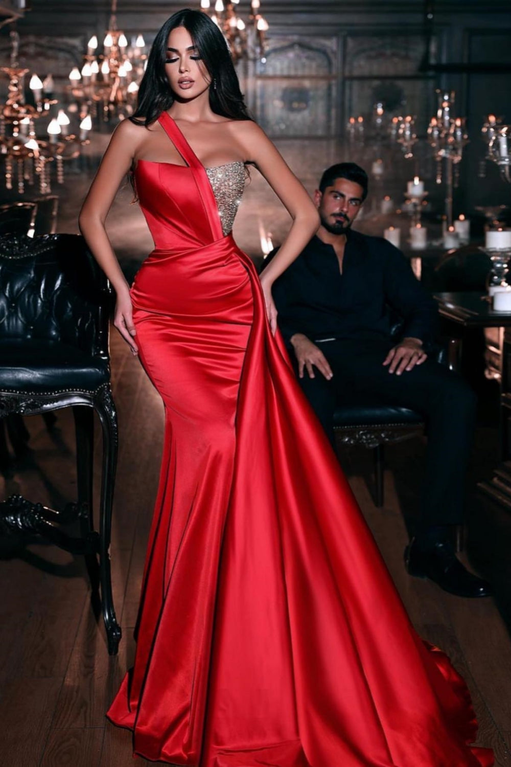 Wunderschöne One-Shoulder-Ärmellose Satin Meerjungfrau Ballkleider mit Schleppe