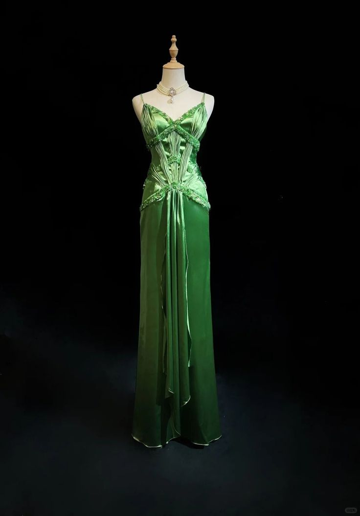 Vestido de noche elegante de satén con tirantes finos y cuentas en verde menta Y8555
