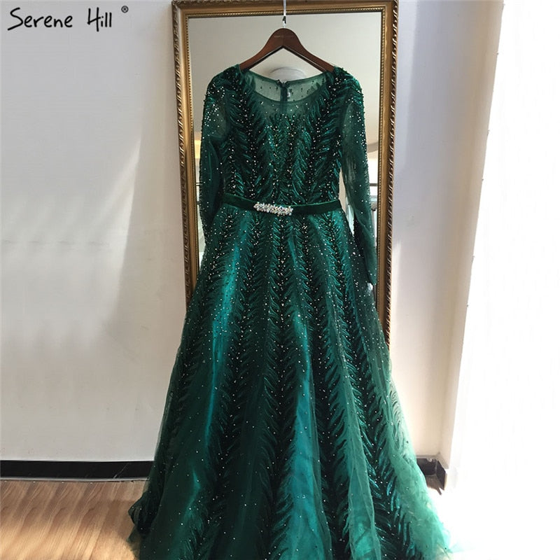Dubai Design Grüne Abendkleider mit langen Ärmeln 2025 O-Ausschnitt Perlenbesetzte A-Linie Abendkleid LA70040
