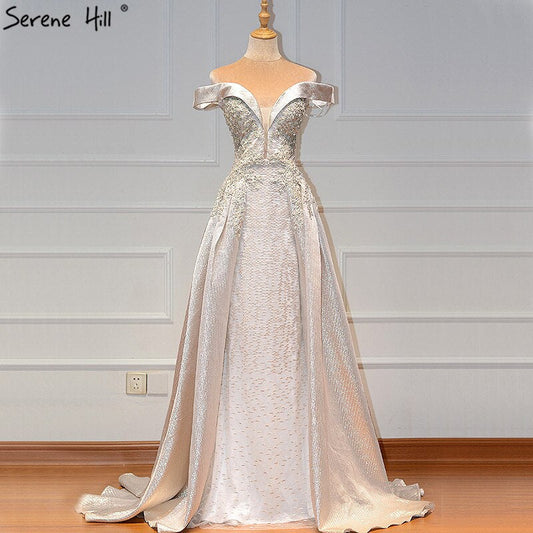 En oferta, sin devolución ni reembolso. Vestidos de noche sexys de Dubái con escote corazón de cristal marfil 2025. Diseño Dubái, sin mangas, vestidos de noche de lujo LA60925.