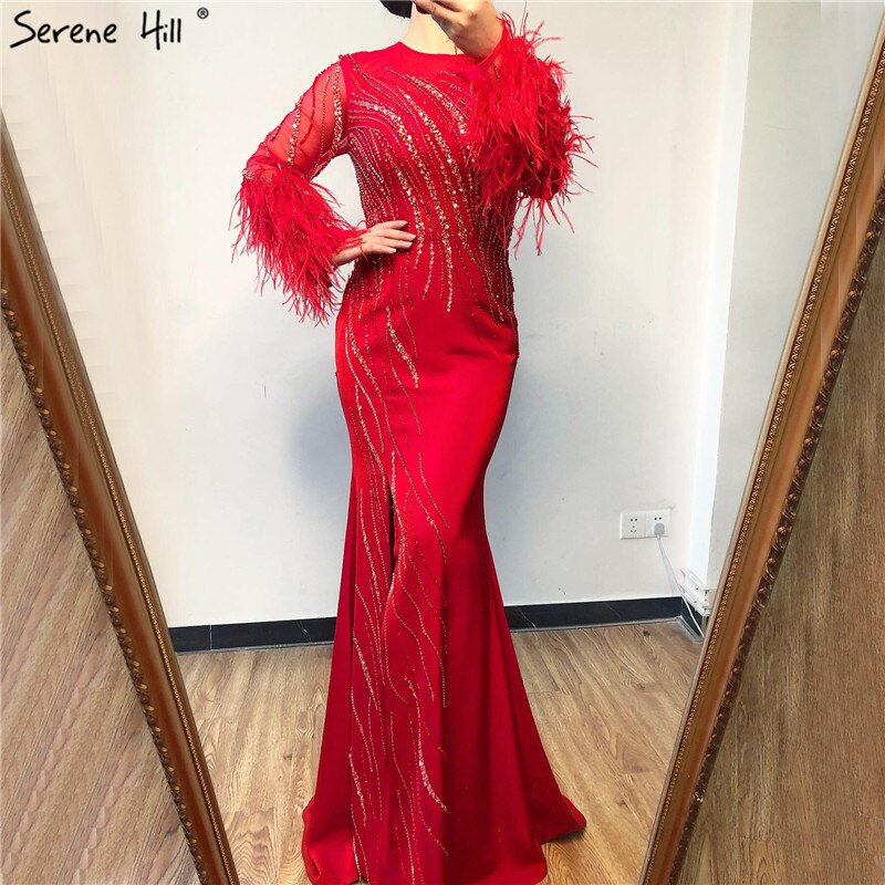 En oferta, sin devolución ni reembolso. Vestido de noche estilo sirena con cuello redondo, lentejuelas y cuentas en rojo de Dubái, plumas y mangas largas, 2025 LA70379.