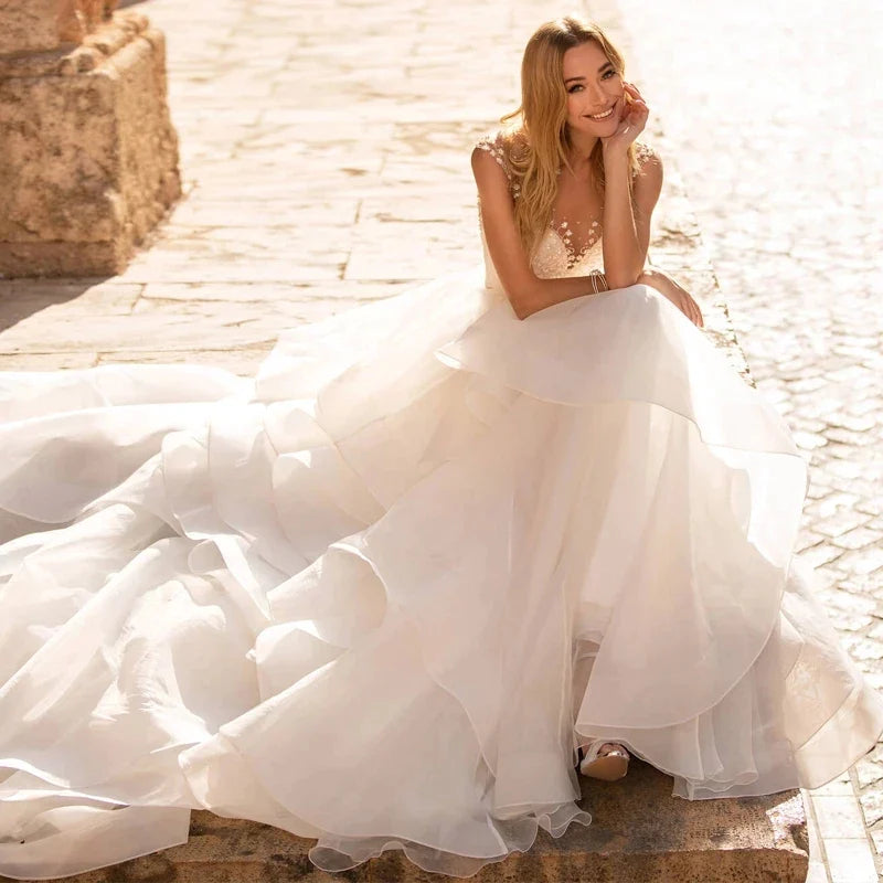 Elegant Sweetheart Wedding Dresses 2024 Applique Flowers Sleeveless Illusion Back Tiered Ball Gowns Court Train Vestido De Novia-payinti