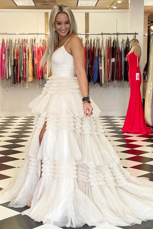 Elegante vestido de fiesta largo de tul con escote en V y abertura lateral en capas PSK392