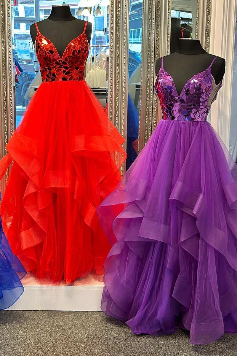 Brandi | A-Linie V-Ausschnitt Spiegelgeschnittene Pailletten Rüschenlagen Langes Ballkleid
