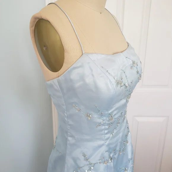 Elegante vestido de fiesta azul hielo con lentejuelas y cuentas, vestido de fiesta de tul en capas, corte A, Y7931