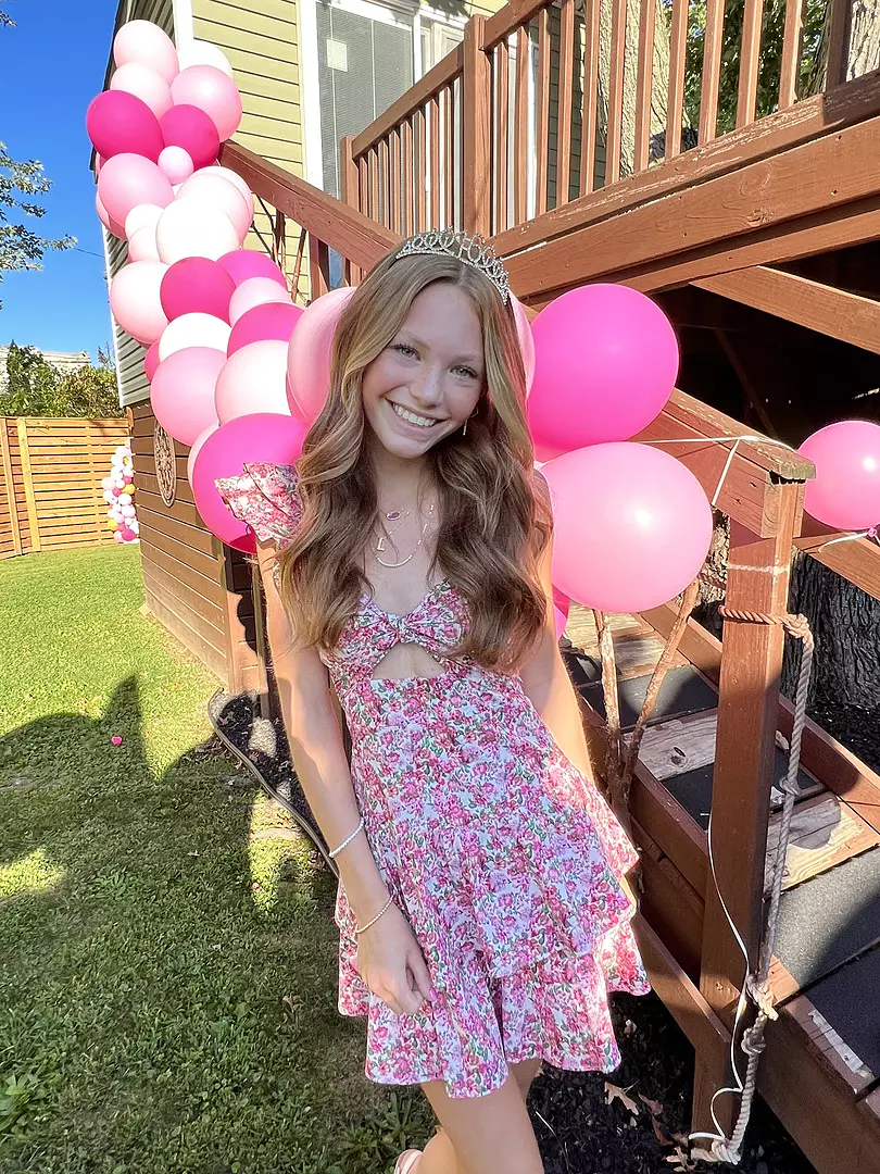 Sommerliches rosa Kleid mit Blumendruck, trendiges Homecoming-Kleid Y2747