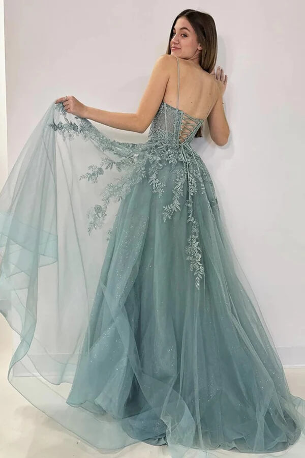 Tulle A-line Lace Appliques Spaghetti Straps Prom Dresses