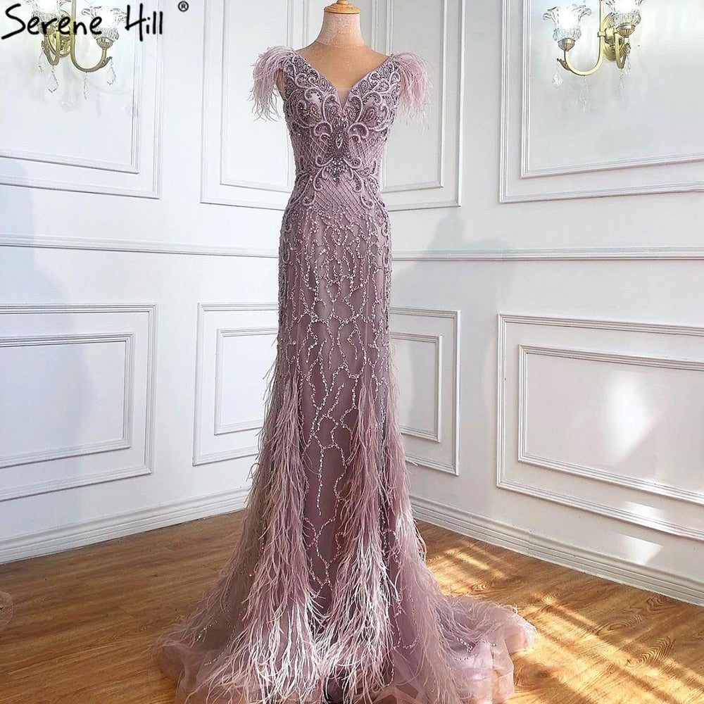 Champagner Luxus V-Ausschnitt Sexy Meerjungfrau Abendkleider 2025 Diamant Federn Ärmelloses Abendkleid LA70350