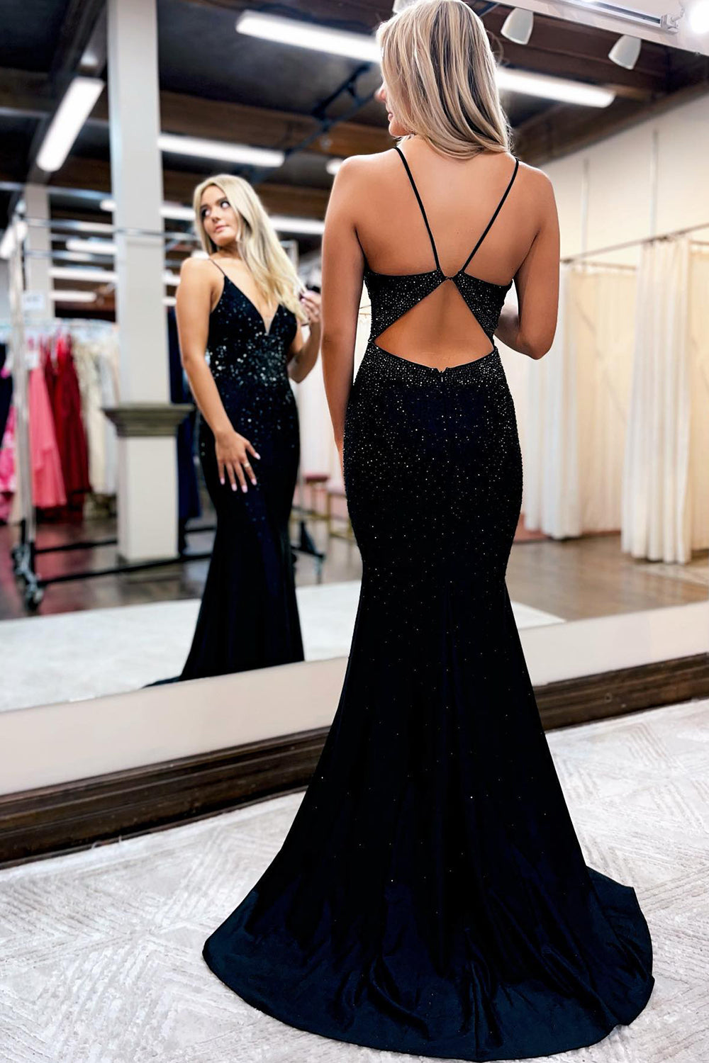 Deborah | Meerjungfrau-Ballkleid aus Satin mit Spaghettiträgern und Perlen