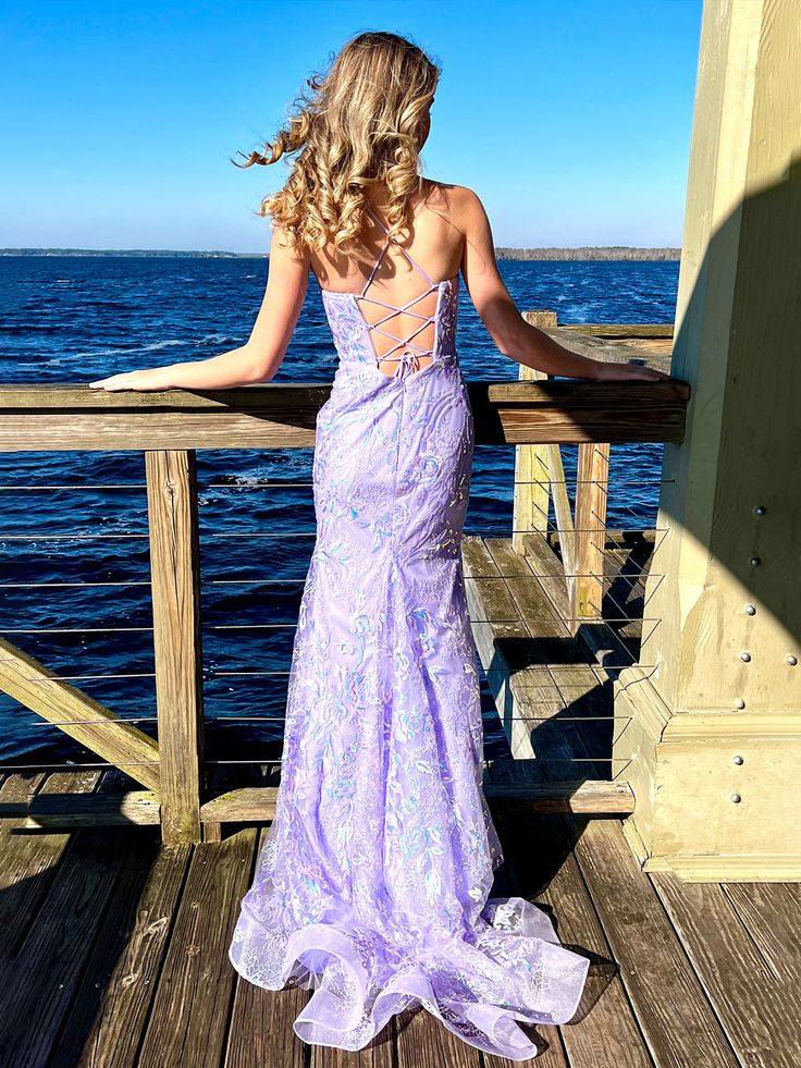 Vestido de noche largo con escote sirena, tirantes finos, encaje lila y lentejuelas, Y8235