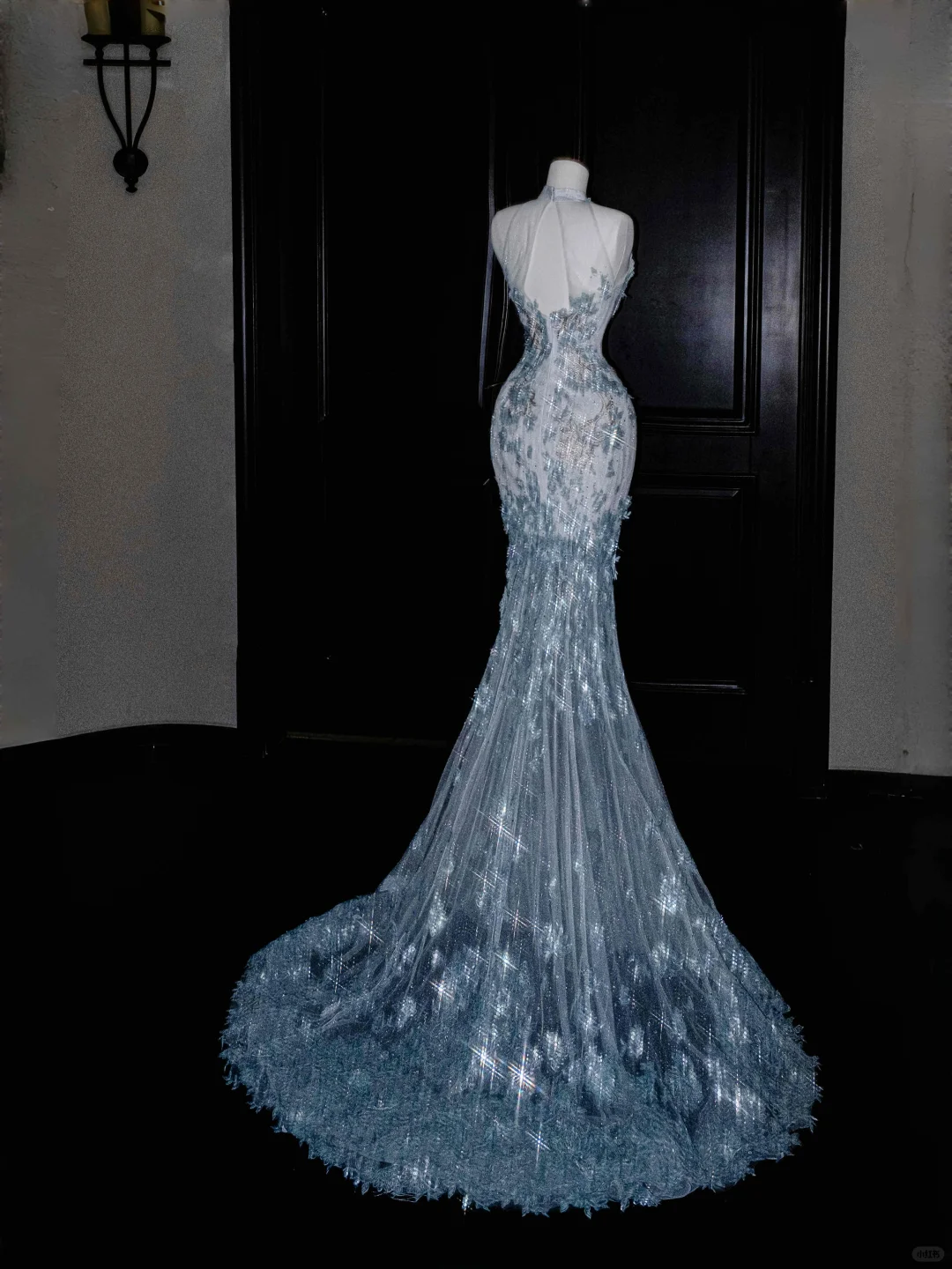 Vestido de noche largo de sirena con apliques de lentejuelas y tul azul sueño Y8673