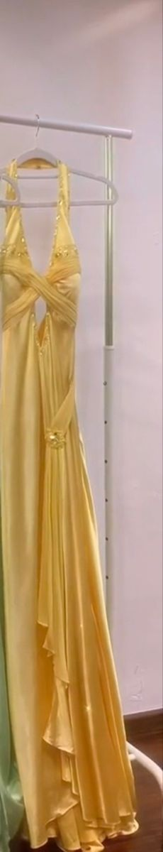 Elegantes gelbes Neckholder-Satin-Ballkleid mit Perlen, Schlitz, Meerjungfrau-Party, Abendkleid Y8426