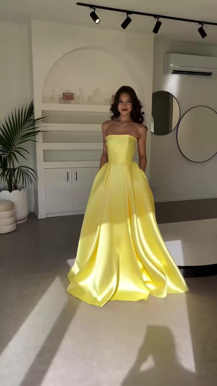 Elegante vestido de fiesta de satén amarillo sin tirantes, corte A, largo, de noche, con bolsillos Y8469