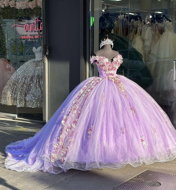 Schulterfreies, lila Ballkleid mit Applikationen, Sweet 16-Kleid, Y2019