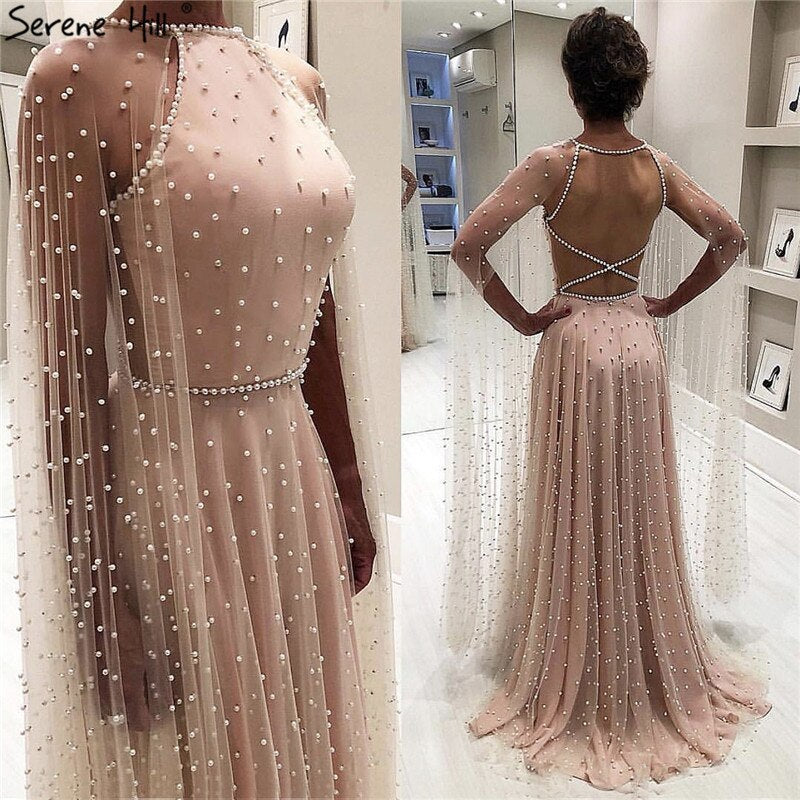 Im Angebot keine Rückgabe keine RückerstattungVerkauf Neuestes Design Rosa Rückenfreies Sexy Abendkleid 2025 Perlen Ärmelloses Schal Abendkleid LA60917