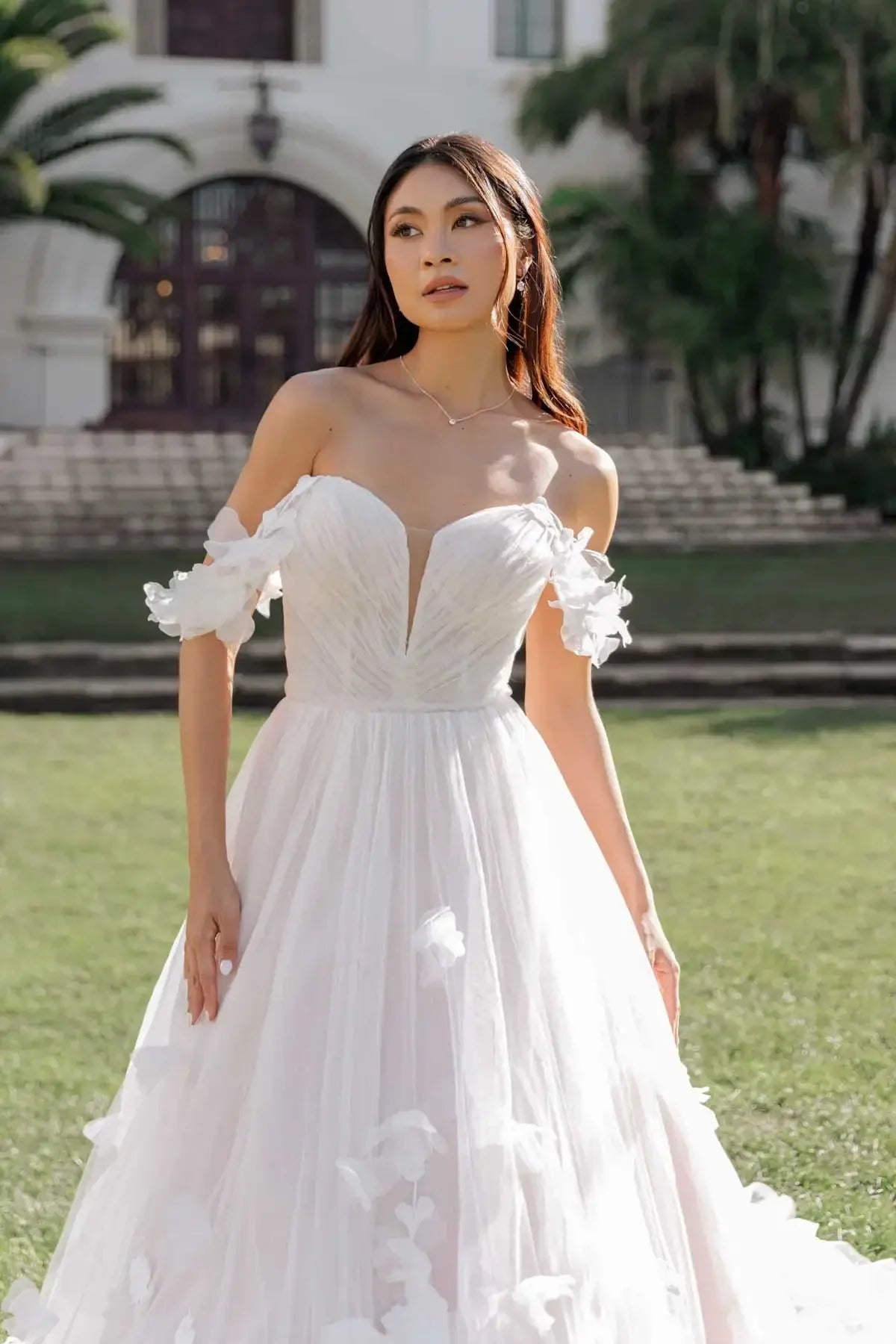 Whimsical Tulle Ballgown Wedding Dress With 3D Flowers And Off the Shoulder Straps Sweetheart Custom Made For Women-payinti