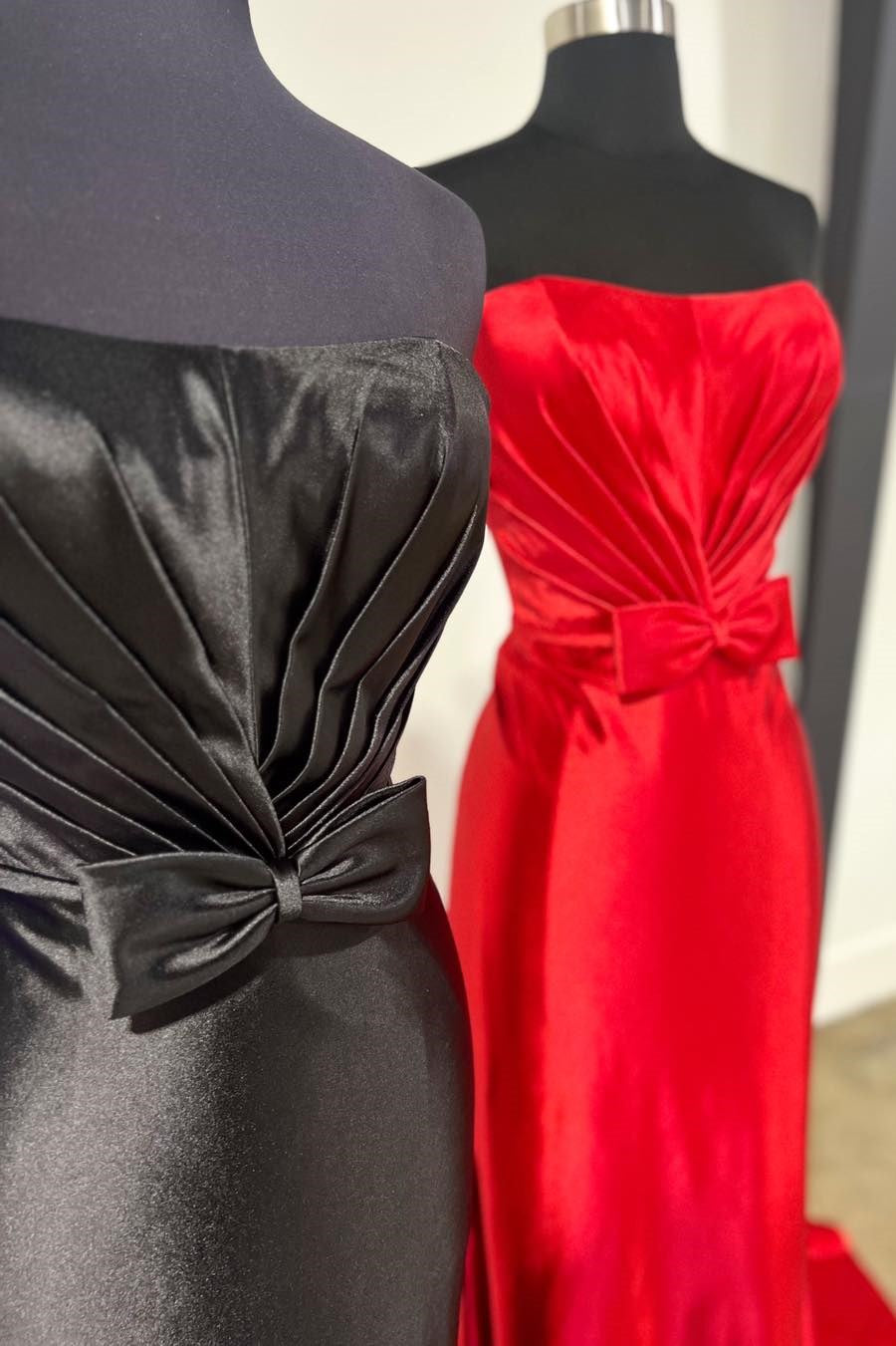 Penny | Rotes trägerloses Meerjungfrau-Ballkleid mit Schleife