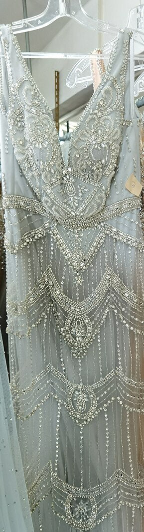 Vestido de noche sexy color piel, color plata, con escote en V, estilo sirena, sin mangas, con plumas, chal, hilo y diamantes, LA70171B