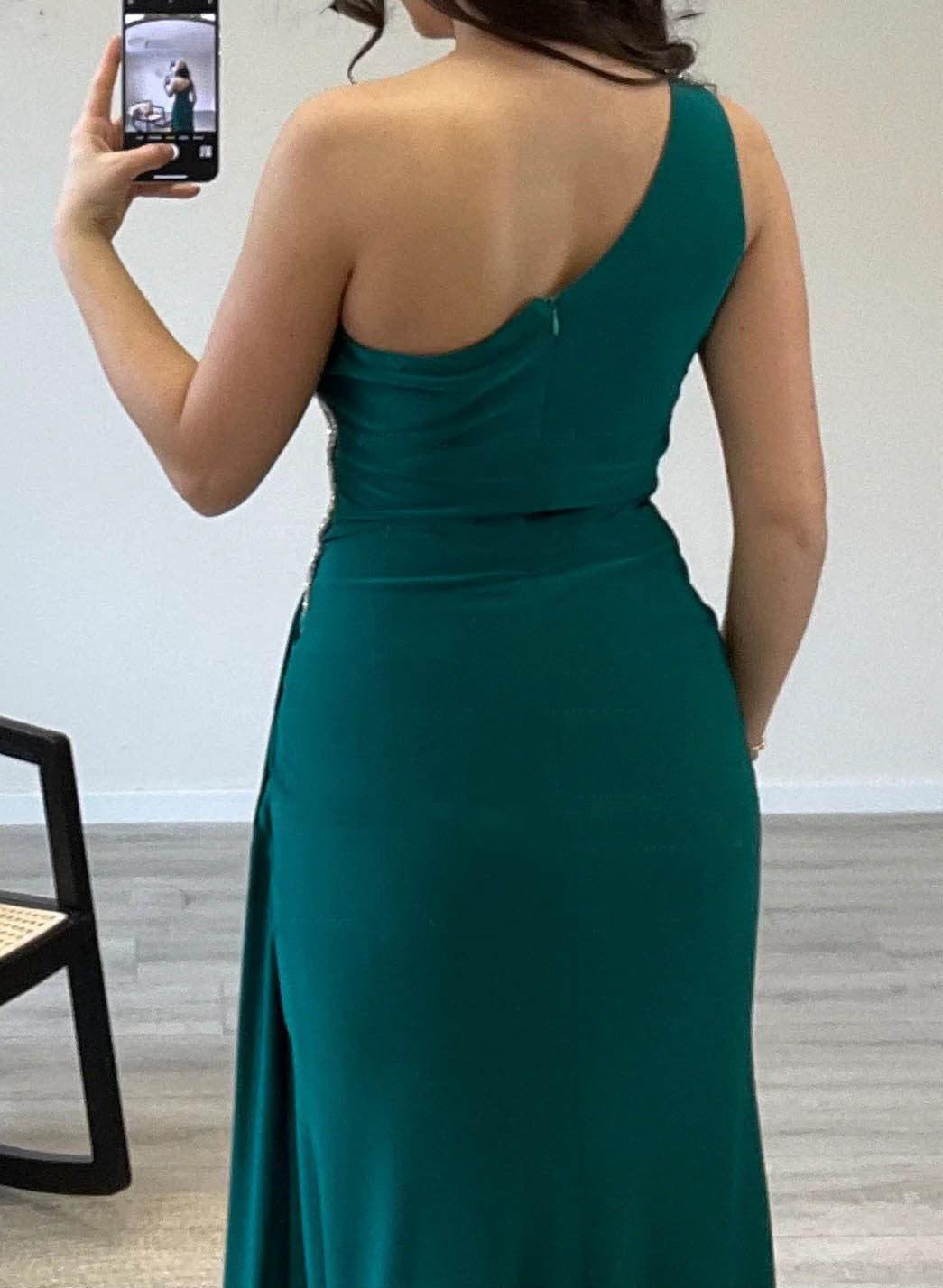 Vestidos de madre de la novia con corte tubo/columna y un solo hombro