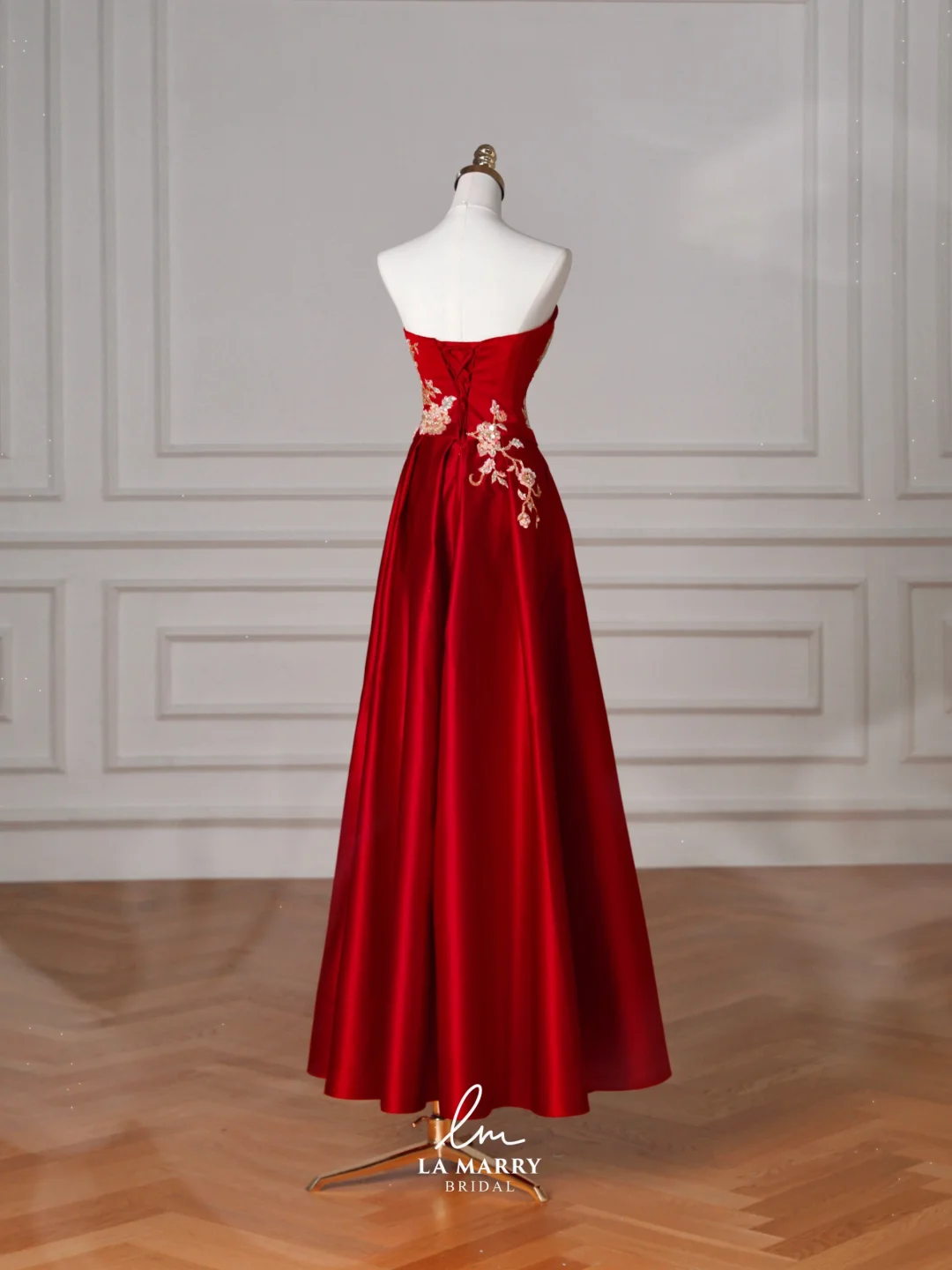 Wunderschönes rotes Satin-Pailletten-Stickerei-A-Linien-Ballkleid, trägerloses Abendkleid Y8631