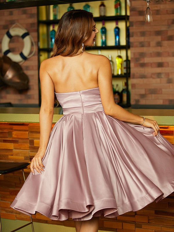 Sweetheart Knee-Length Dresses SYH62