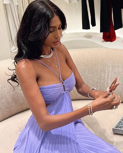 Wunderschönes lila A-Linie Plissee Ballkleid Lila Abendkleid Y7419