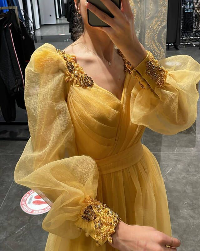 Vestido de noche de tul con escote en V y mangas abullonadas Y5793