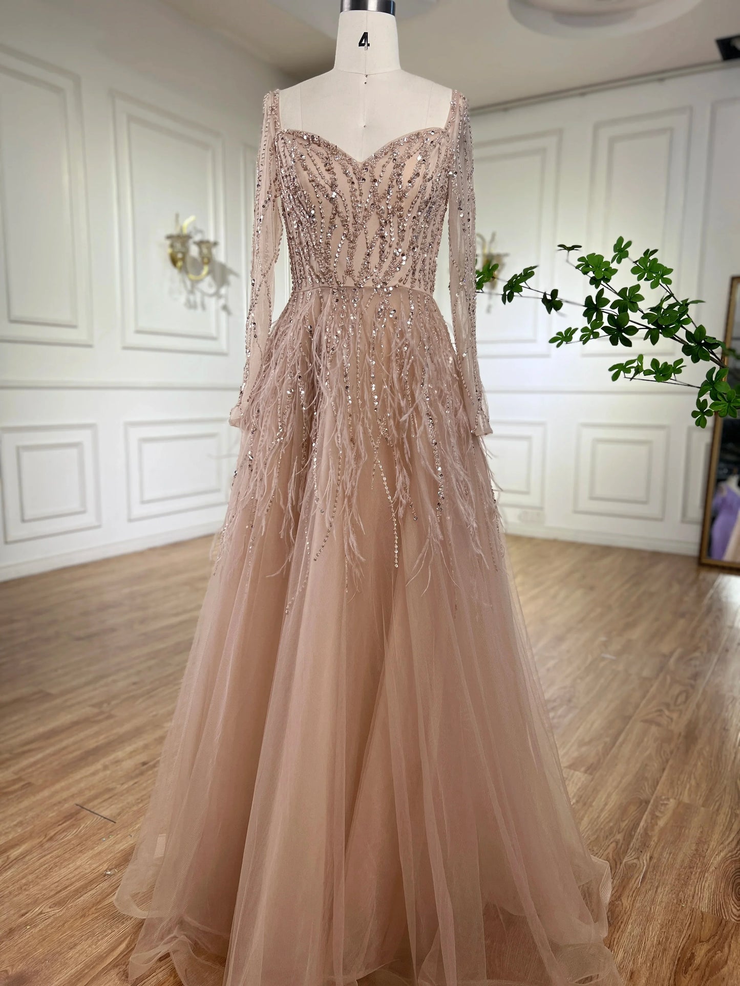 Vestido de noche árabe de lujo con cuentas y plumas, hecho a mano, 2025 LA71468