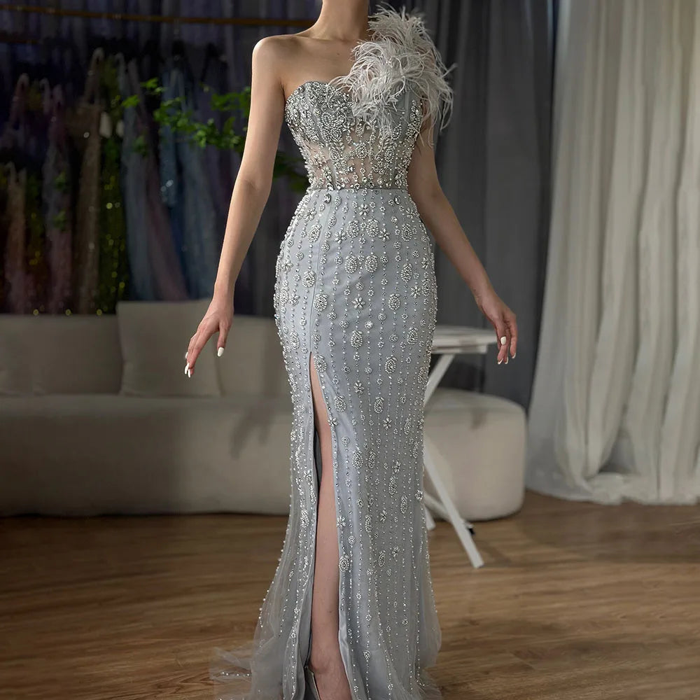 Vestido de noche de lujo con escote sirena gris, un hombro, abertura alta, cuentas y plumas, para mujer, fiesta 2025 LA72347