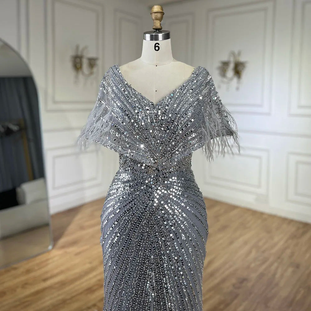2025 Arabisch Elegante Grau Meerjungfrau Luxus Dubai Abendkleid mit Federn Perlen Kleid für Frauen Party LA71323A