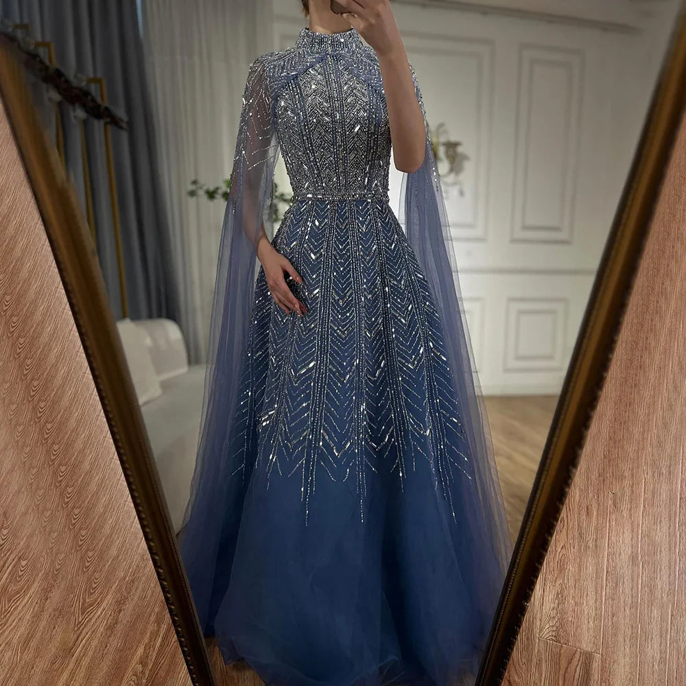 Vestido de noche azul con cuentas, corte A y mangas estilo capa LA72728