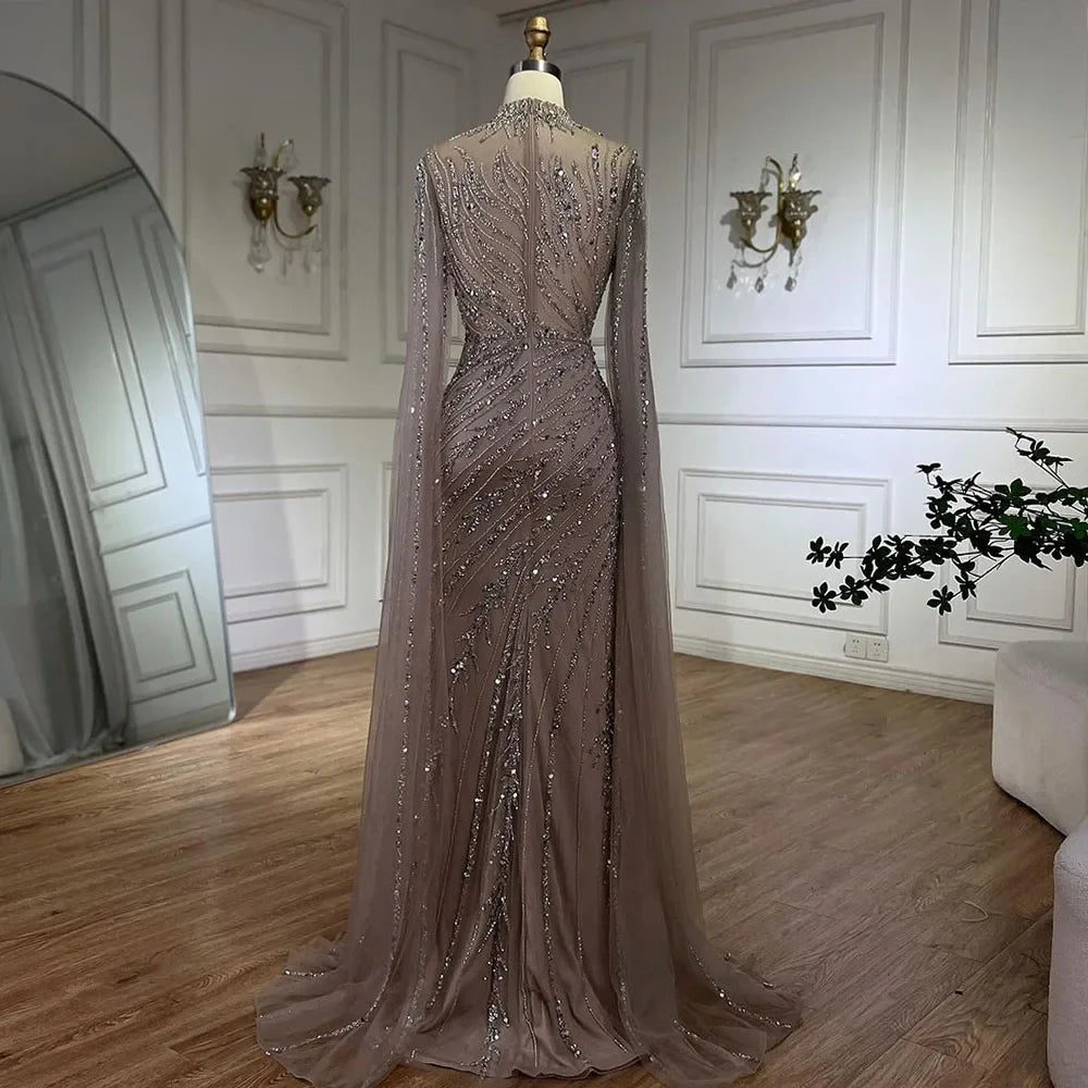 Luxuriöses Abendkleid im Meerjungfrauen-Stil in Schwarz mit Cape-Ärmeln LA71885A