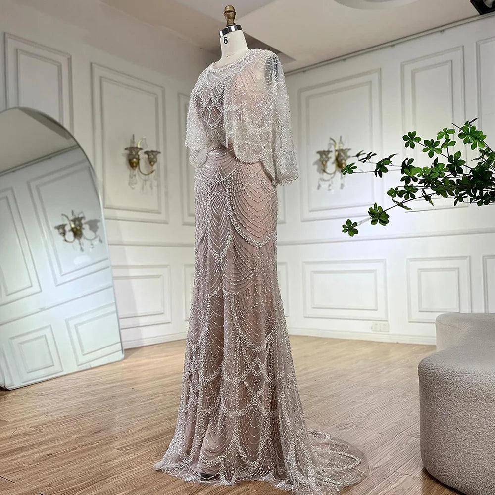 Luxuriöses, perlenbesetztes, zweiteiliges Abendkleid in Nude LA72462