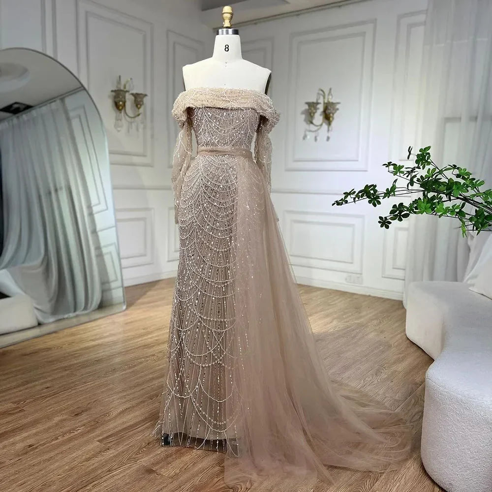 Vestido de noche sirena azul claro con hombros descubiertos y sobrefalda desmontable, Dubái LA72254