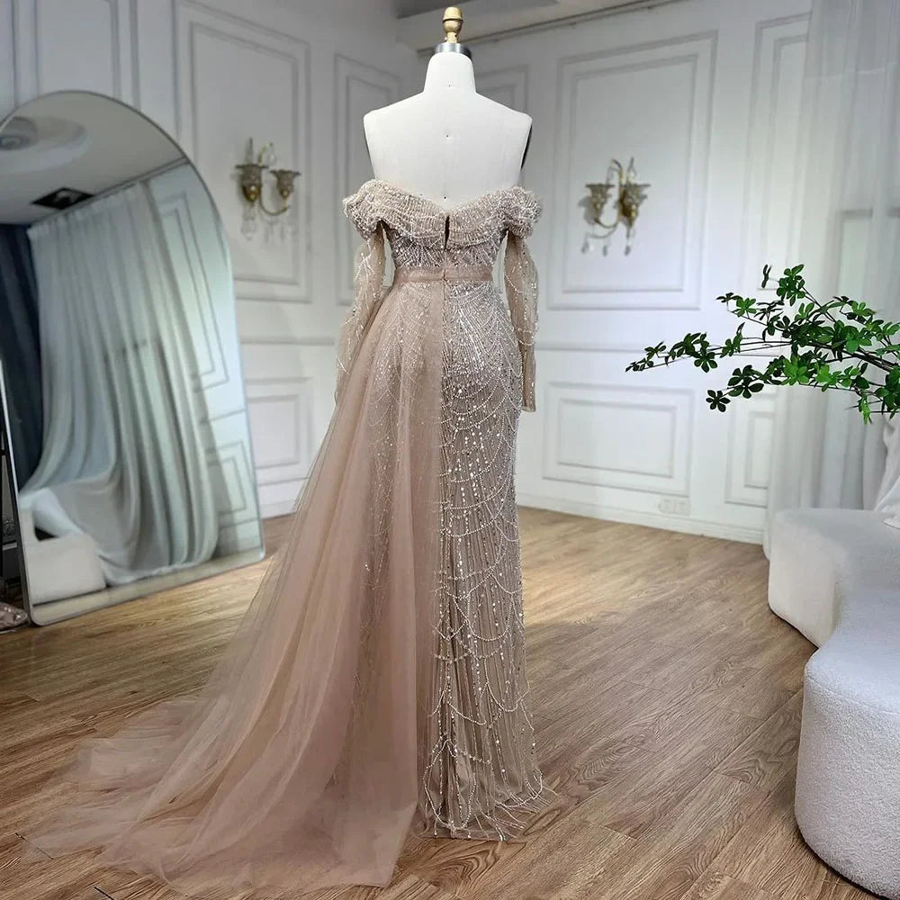 Vestido de noche sirena azul claro con hombros descubiertos y sobrefalda desmontable, Dubái LA72254